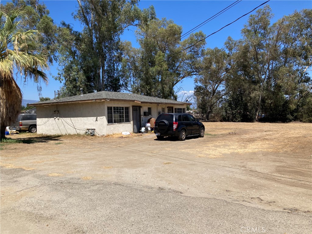 17776 Citron Avenue Property Photo 17