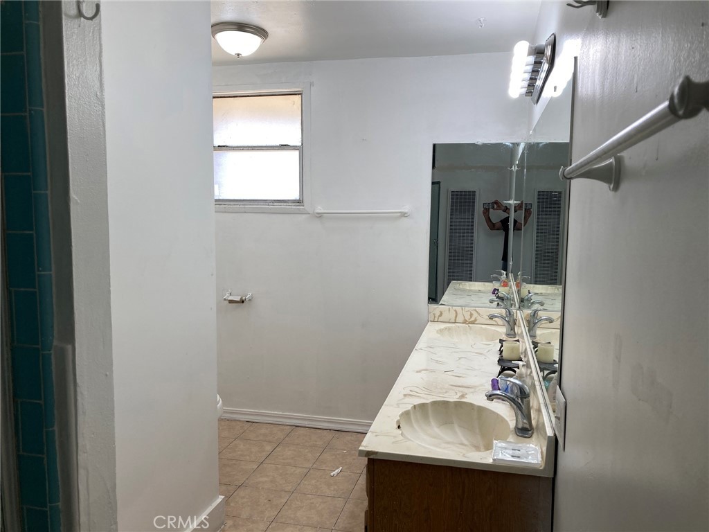 17776 Citron Avenue Property Photo 39