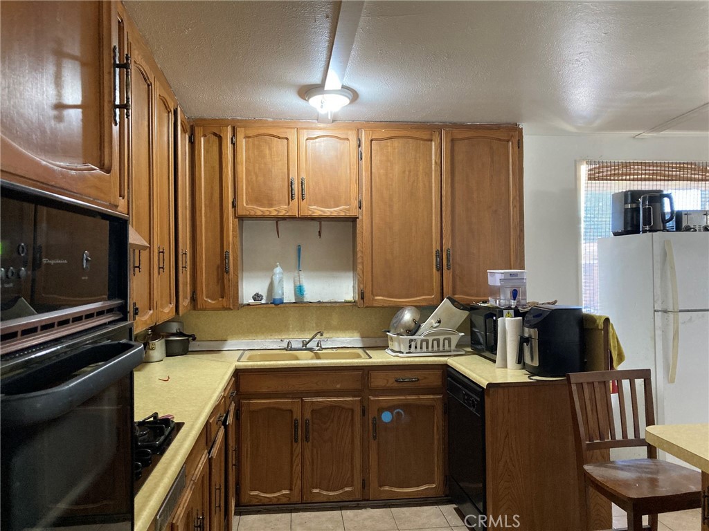 17776 Citron Avenue Property Photo 42
