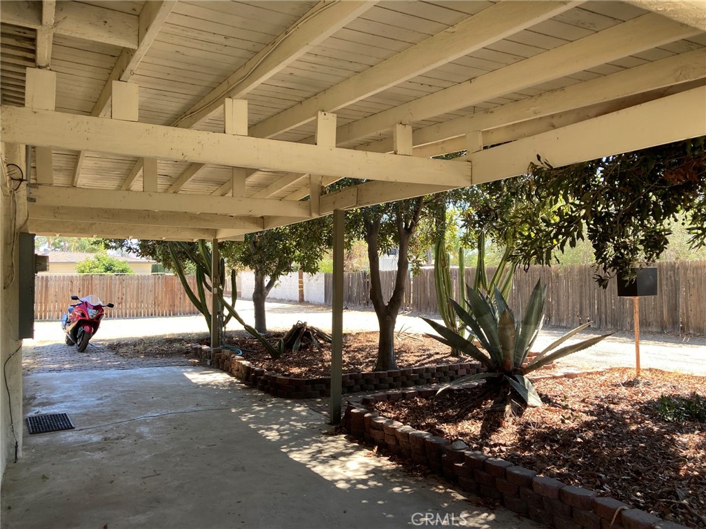 17776 Citron Avenue Property Photo 47