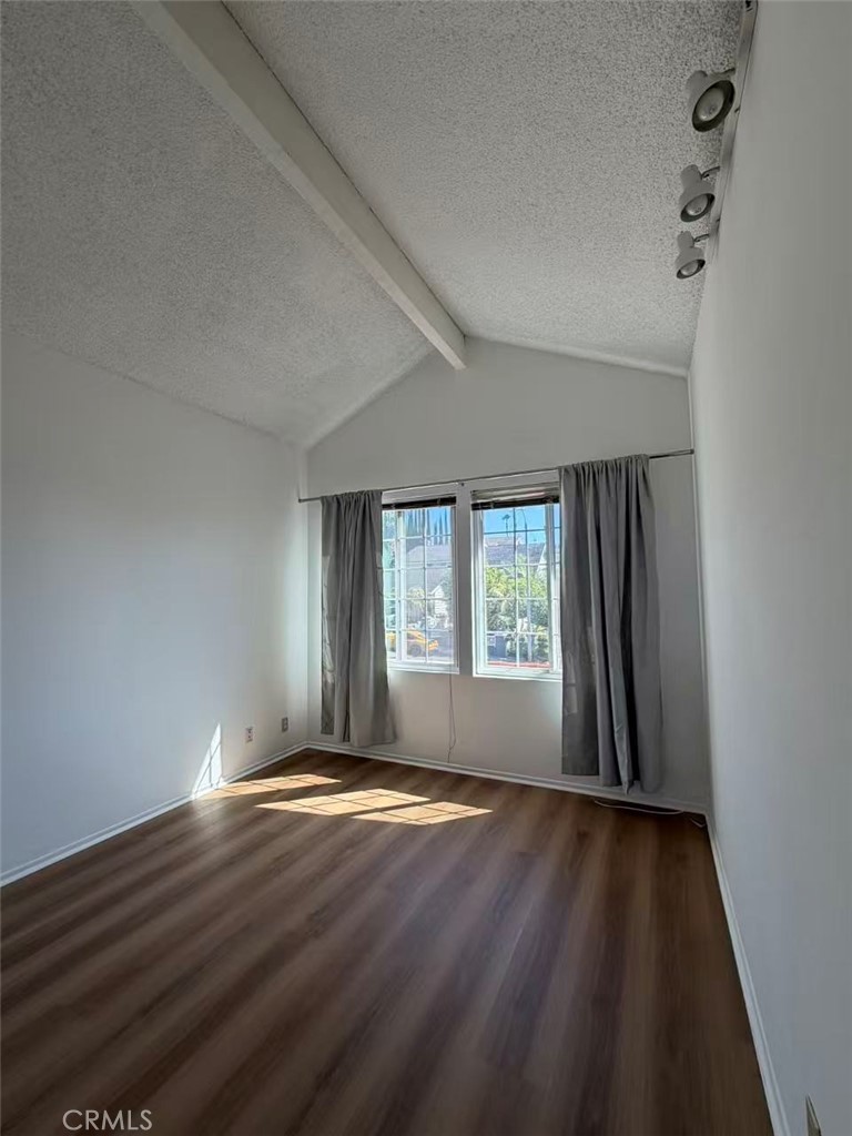 21549 Ambushers Street Property Photo 8
