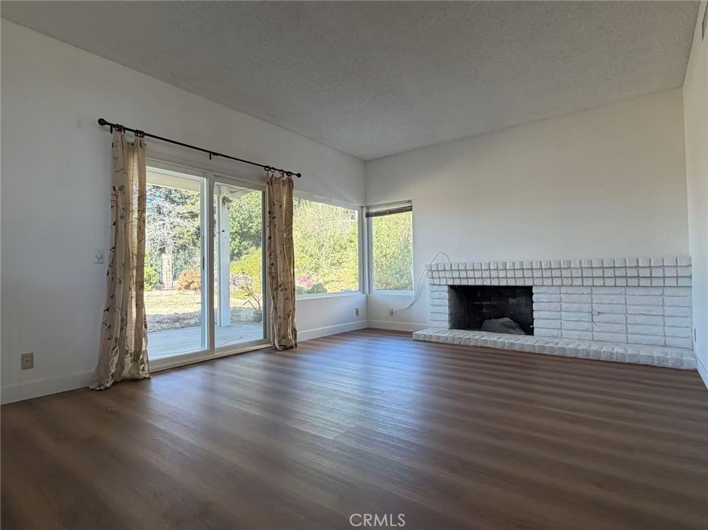21549 Ambushers Street Property Photo 9