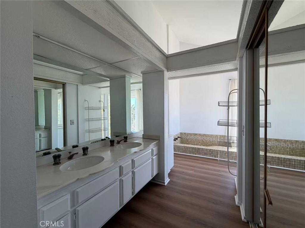 21549 Ambushers Street Property Photo 11