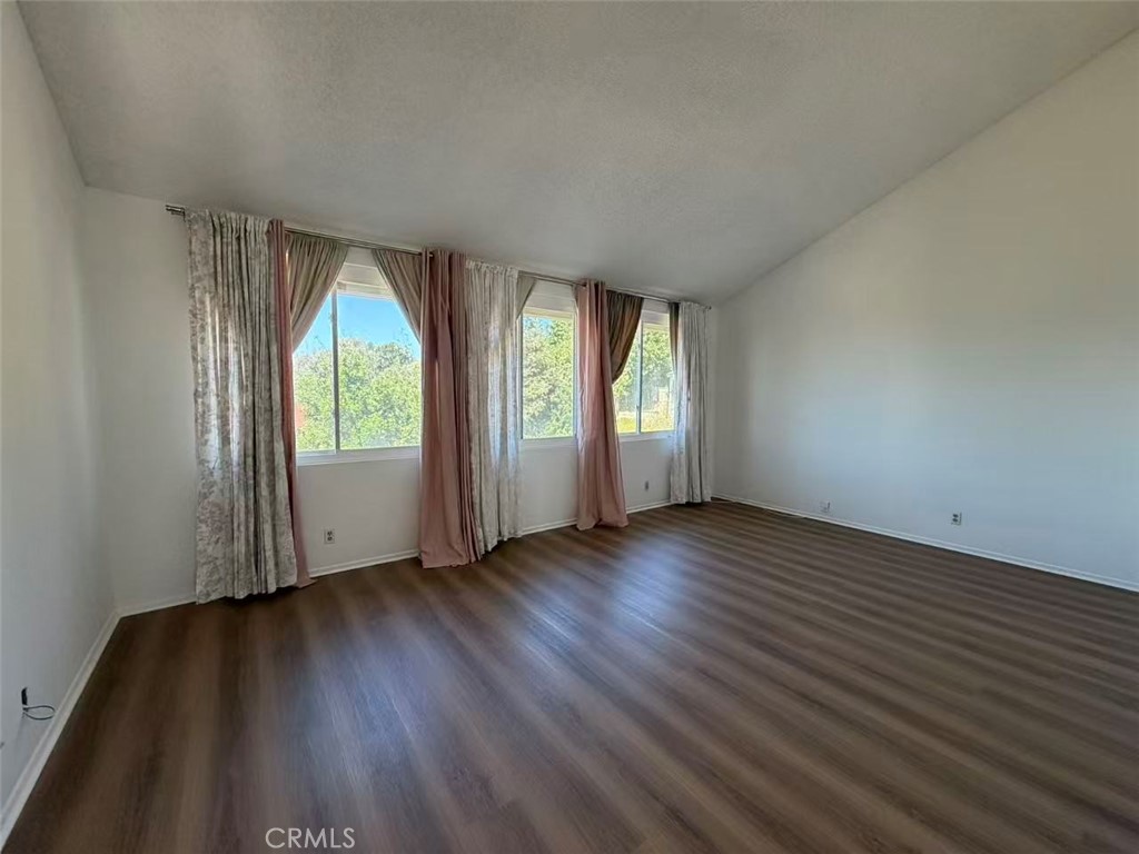 21549 Ambushers Street Property Photo 12