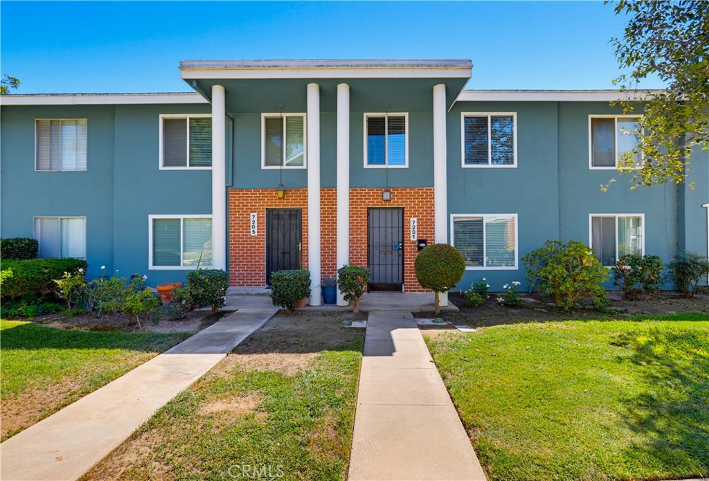 7201 Santa Isabel Cir Property Photo 1