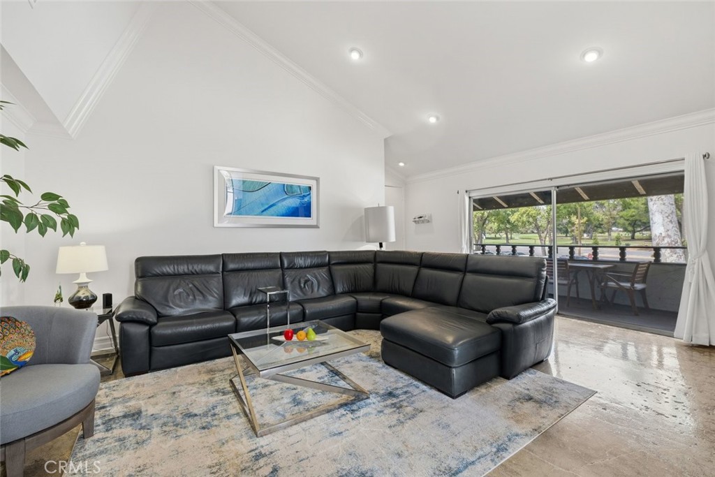 31584 Agoura Road 4 Property Photo 11