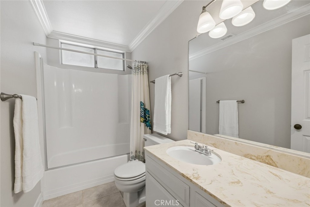 31584 Agoura Road 4 Property Photo 16