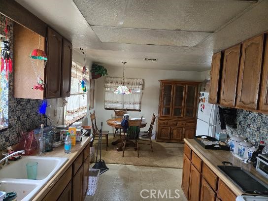 1325 Perris Property Photo 6