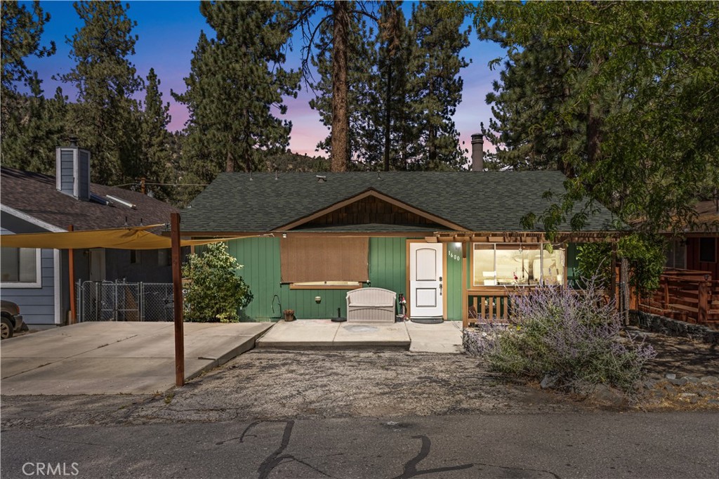 1600 Laura Property Photo 1
