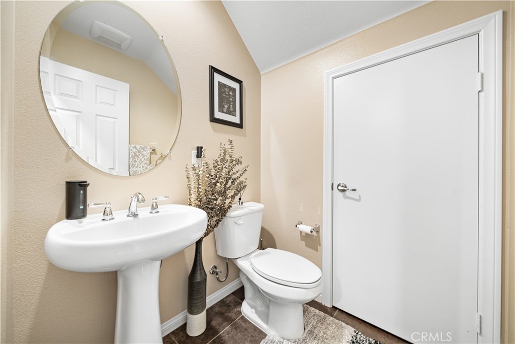15843 Mcintosh Avenue Property Photo 16
