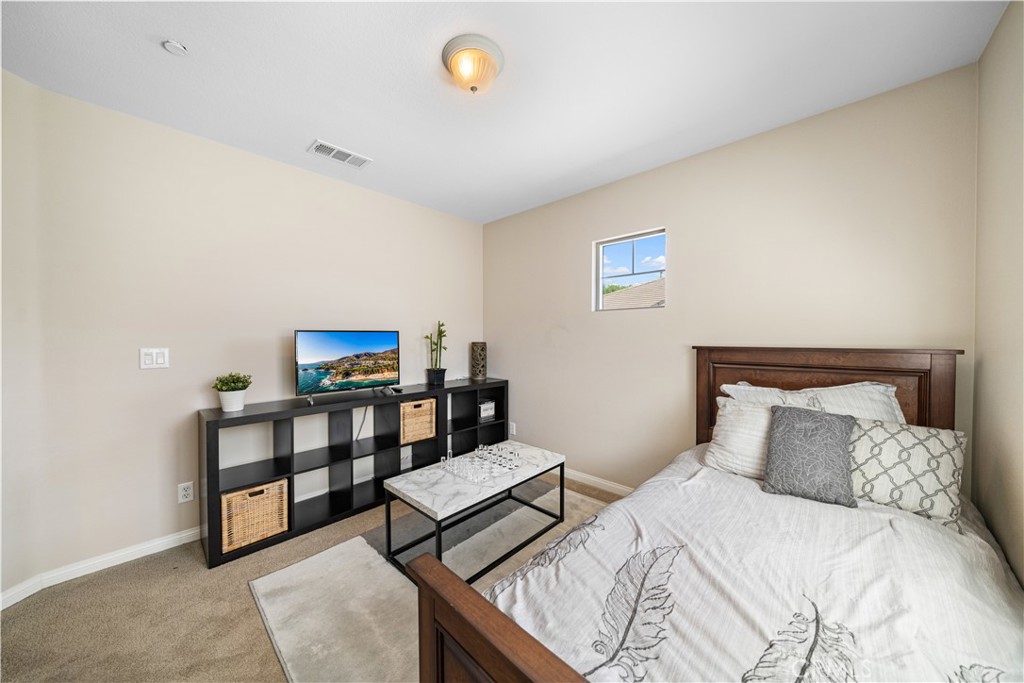 15843 Mcintosh Avenue Property Photo 23