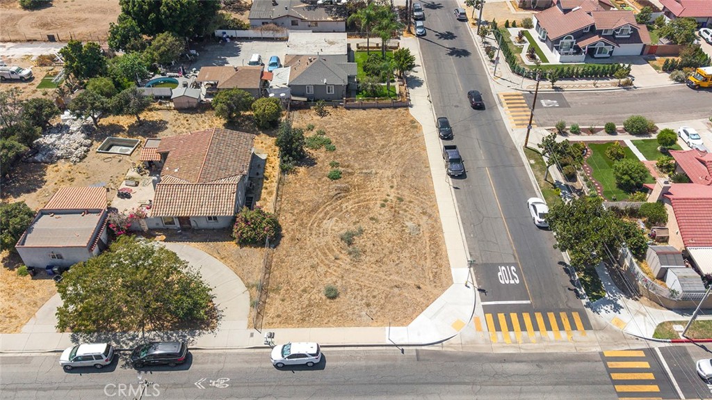 9860 Oleander Property Photo 4