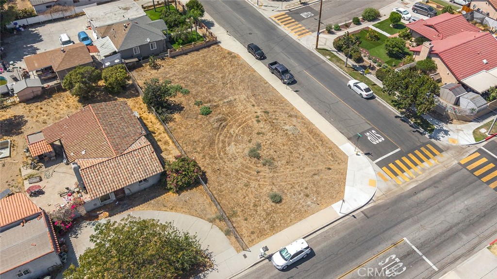 9860 Oleander Property Photo 5