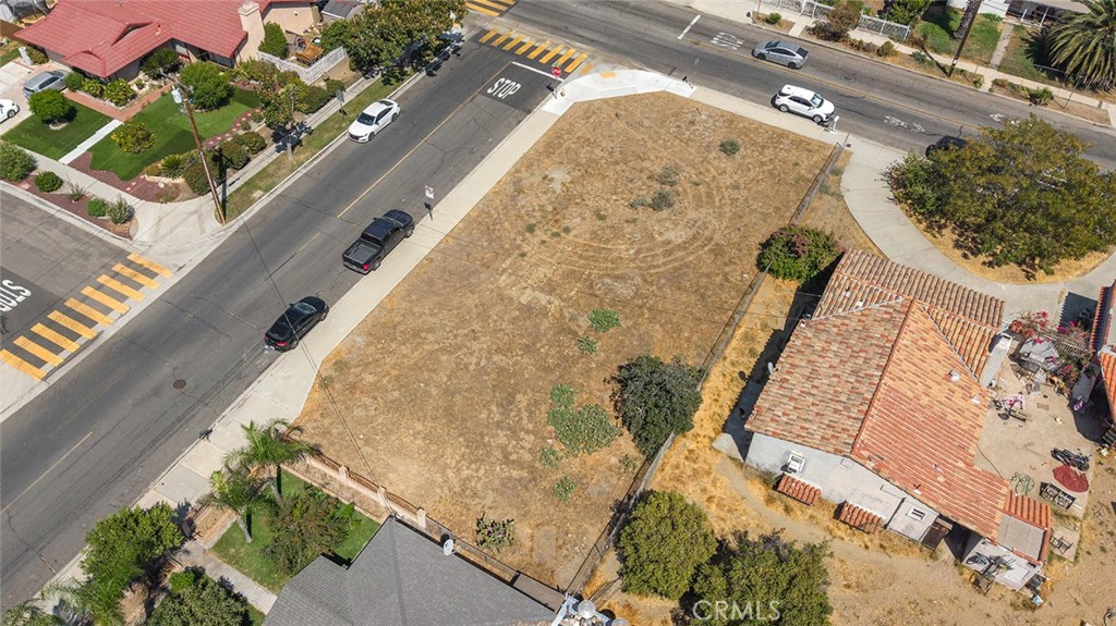 9860 Oleander Property Photo 6