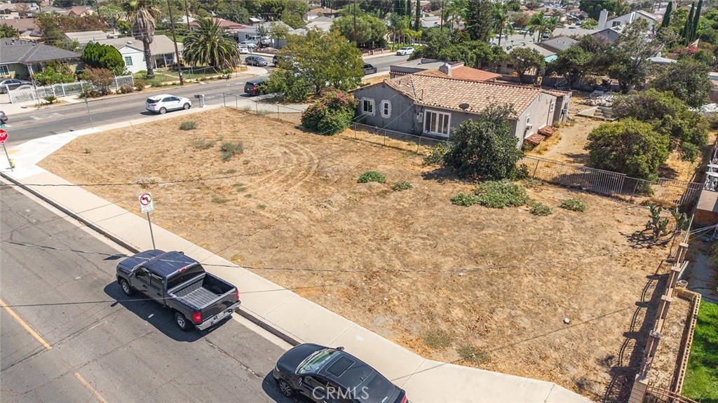 9860 Oleander Property Photo 9