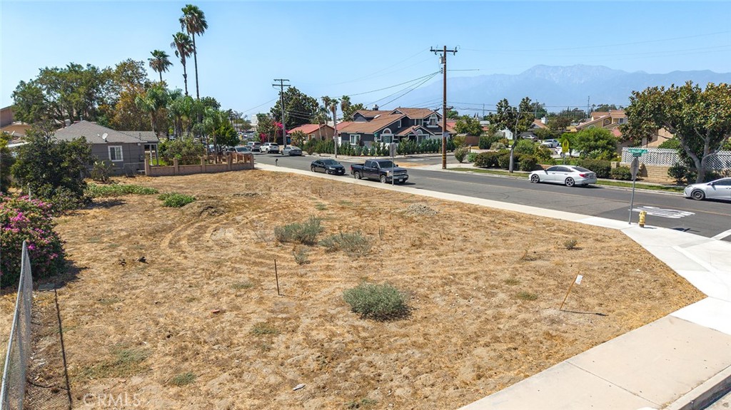9860 Oleander Property Photo 11