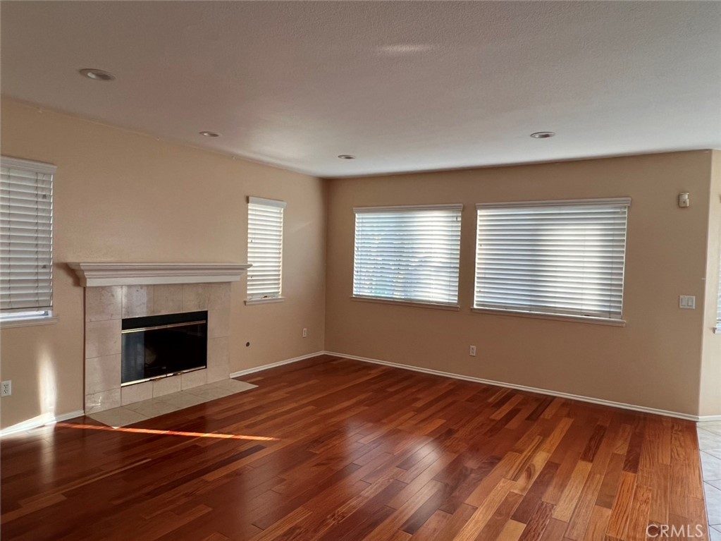 12 Granada Property Photo 6