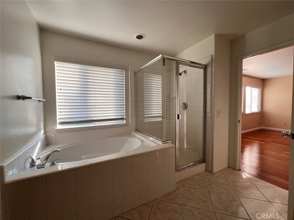 12 Granada Property Photo 20