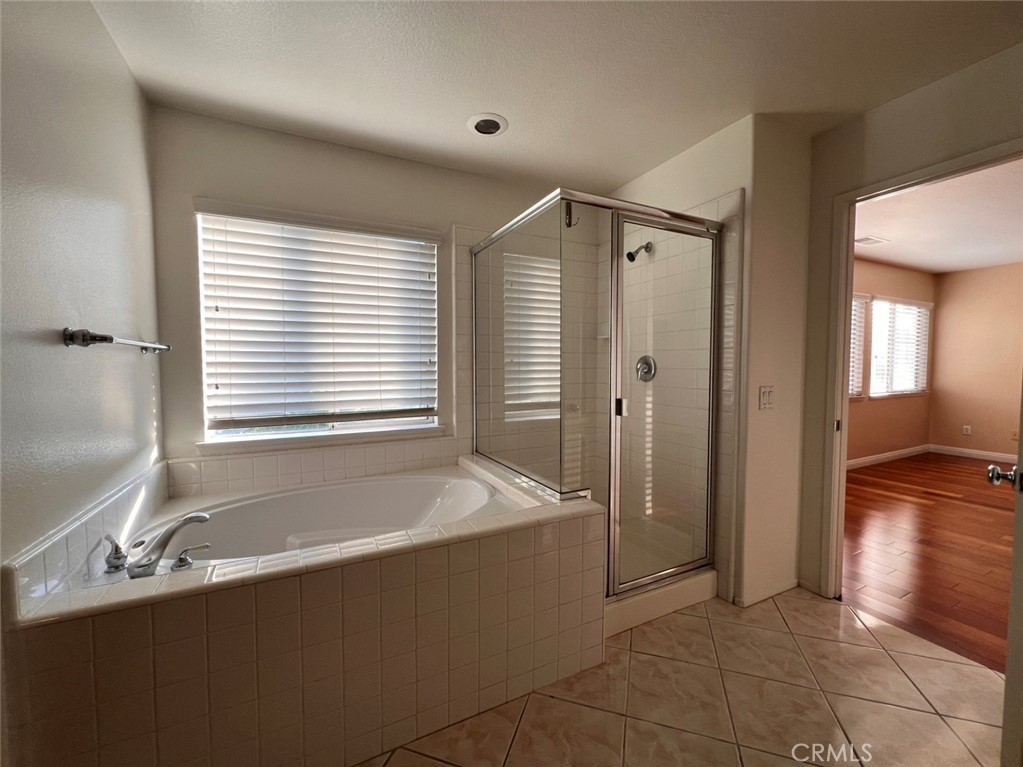 12 Granada Property Photo 21
