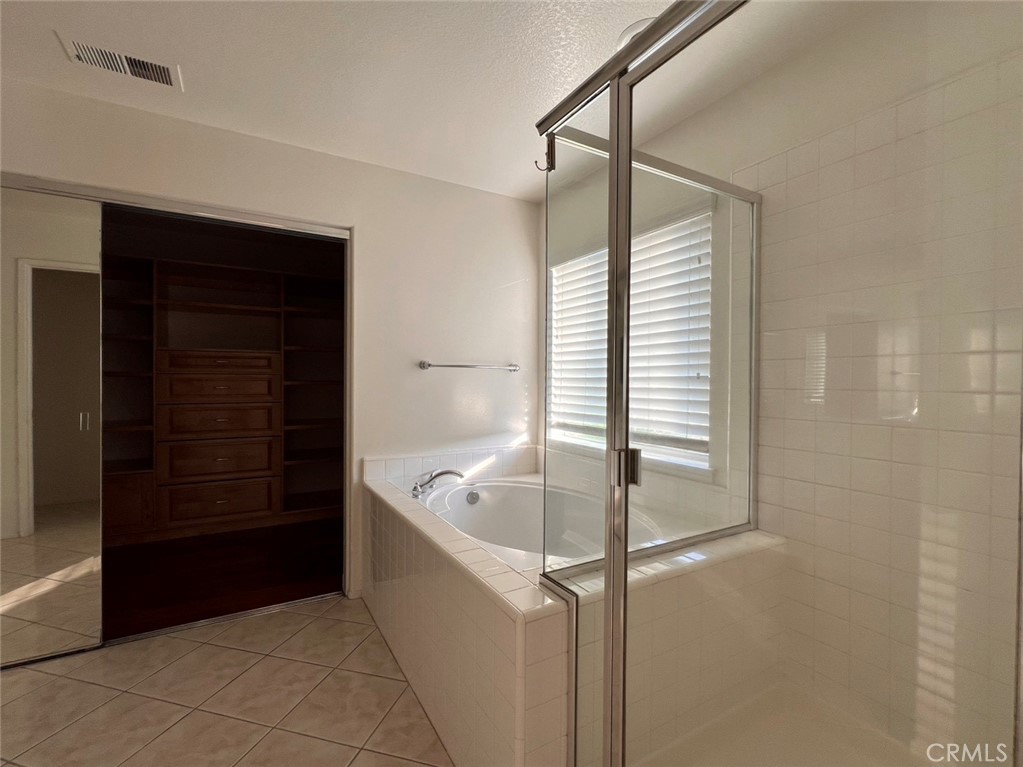 12 Granada Property Photo 24