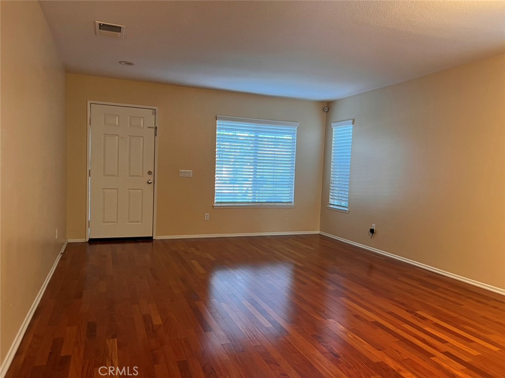 12 Granada Property Photo 27