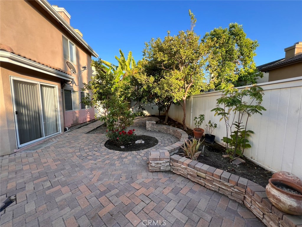 12 Granada Property Photo 35