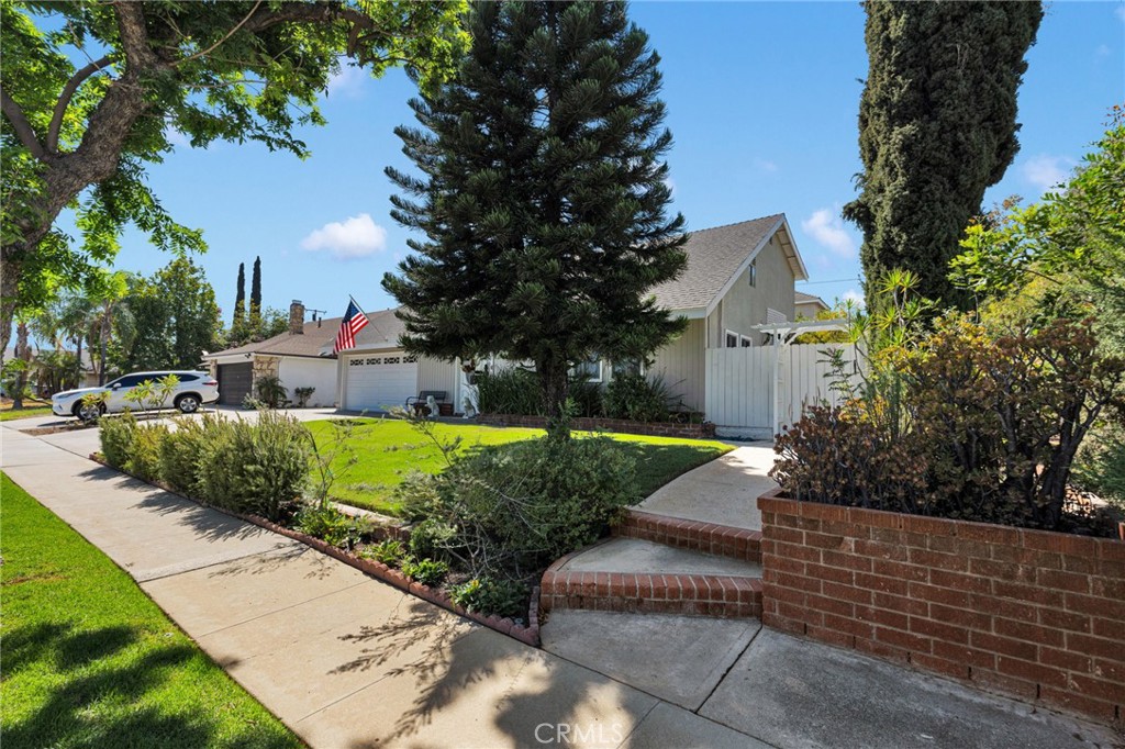 246 E Mission Property Photo 4