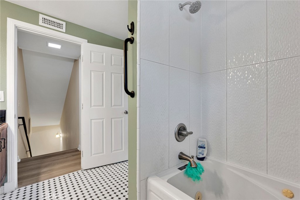 246 E Mission Property Photo 40
