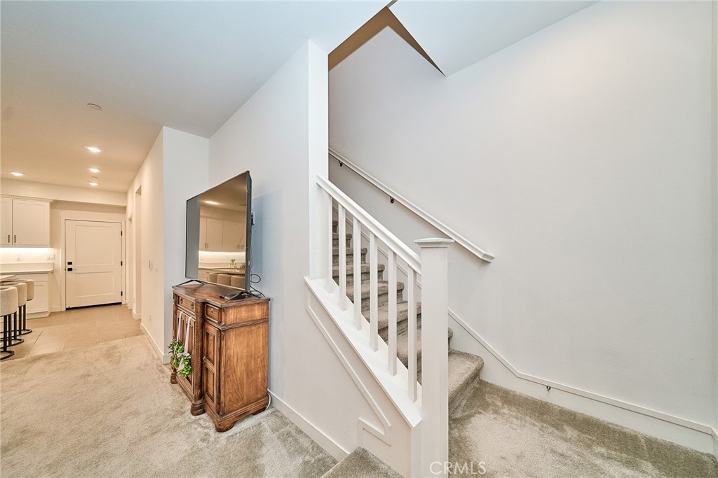 10526 Triple Crown Lane Property Photo 9