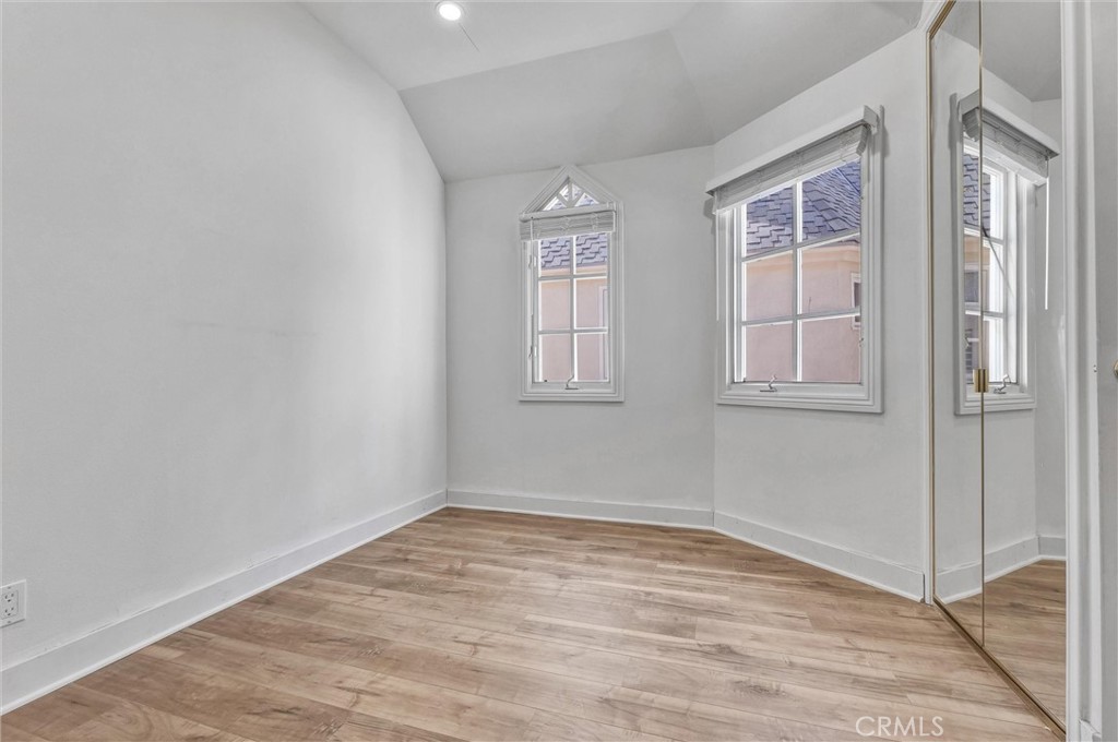 309 N Almont Drive Property Photo 26