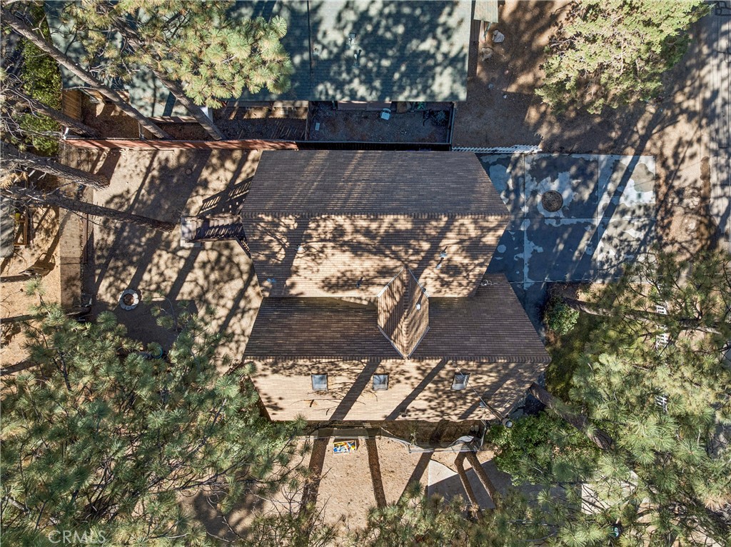 904 Angeles Property Photo 40