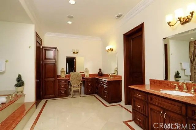 2990 Twin Harbors View Property Photo 13