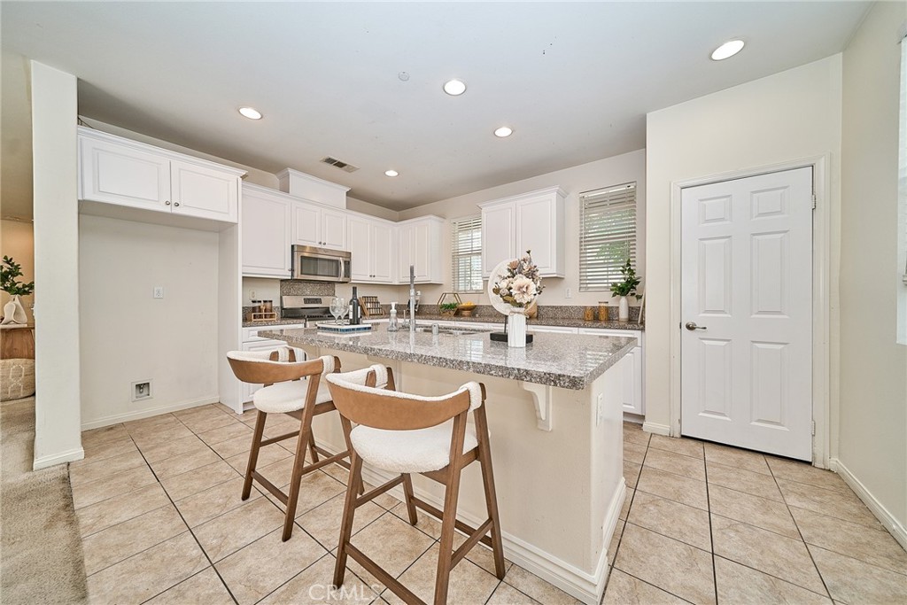 2876 E Via Terrano Property Photo 17