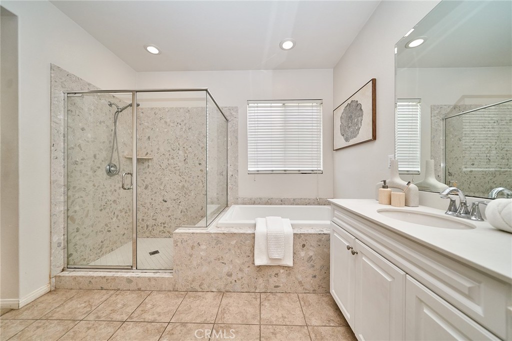 2876 E Via Terrano Property Photo 19