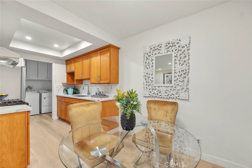 1476 Forest Glen 12 Property Photo 15