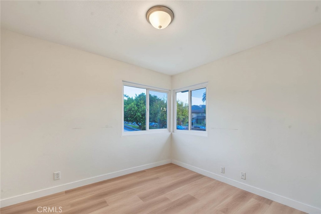1476 Forest Glen 12 Property Photo 24