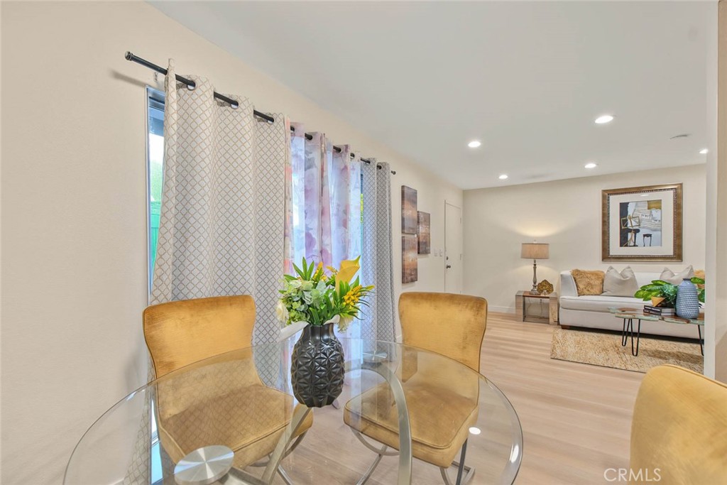 1476 Forest Glen 12 Property Photo 25