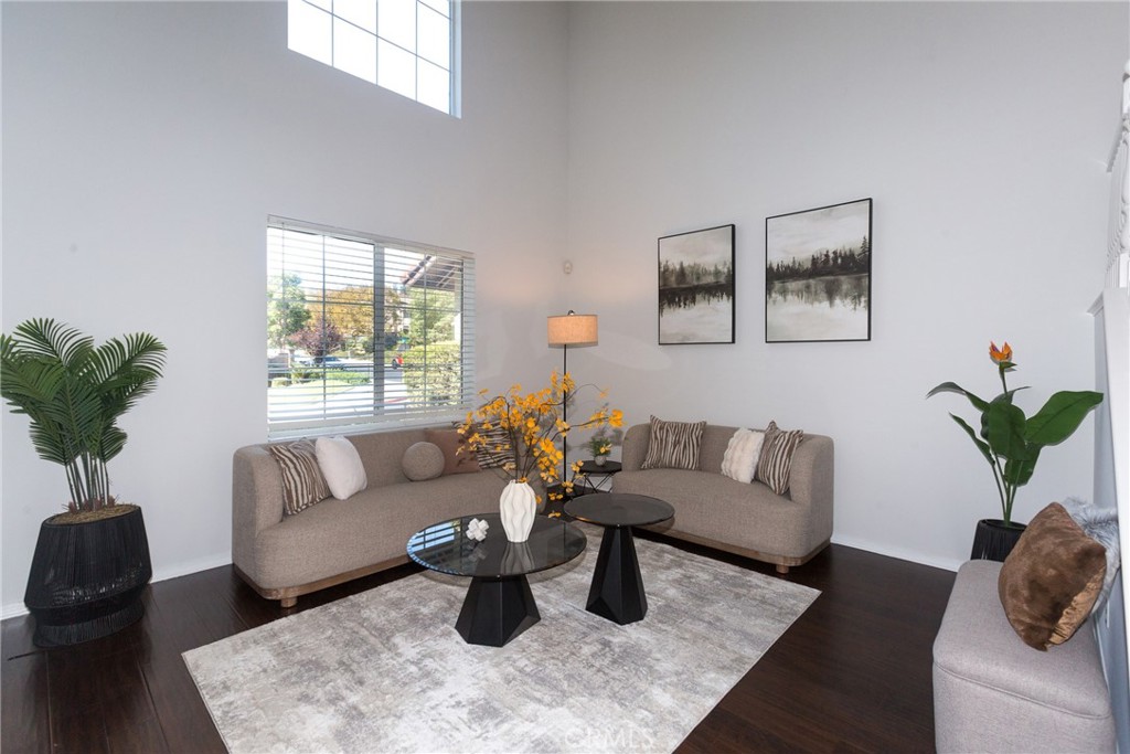 16843 Tamarind Court Property Photo 4