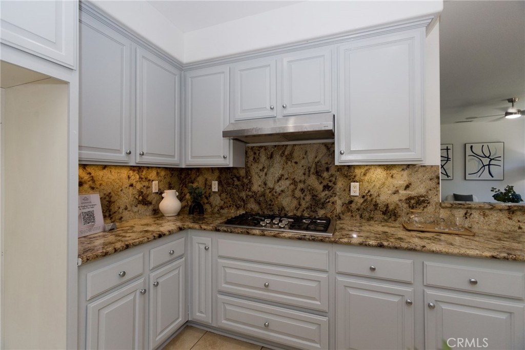 16843 Tamarind Court Property Photo 12