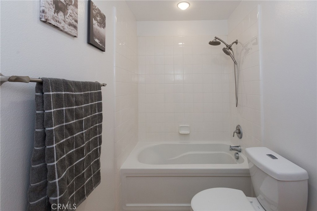 16843 Tamarind Court Property Photo 34