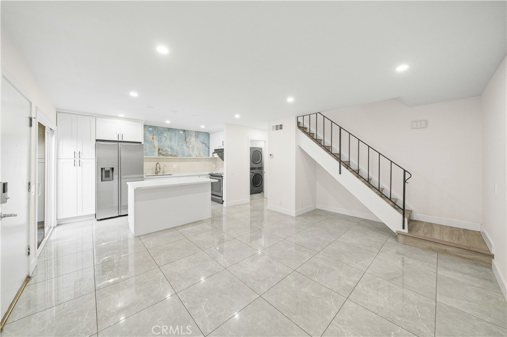 422 E Newmark B Property Photo 1