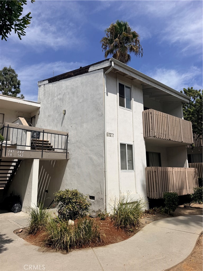 1661 Neil Armstrong 242 Property Photo 18