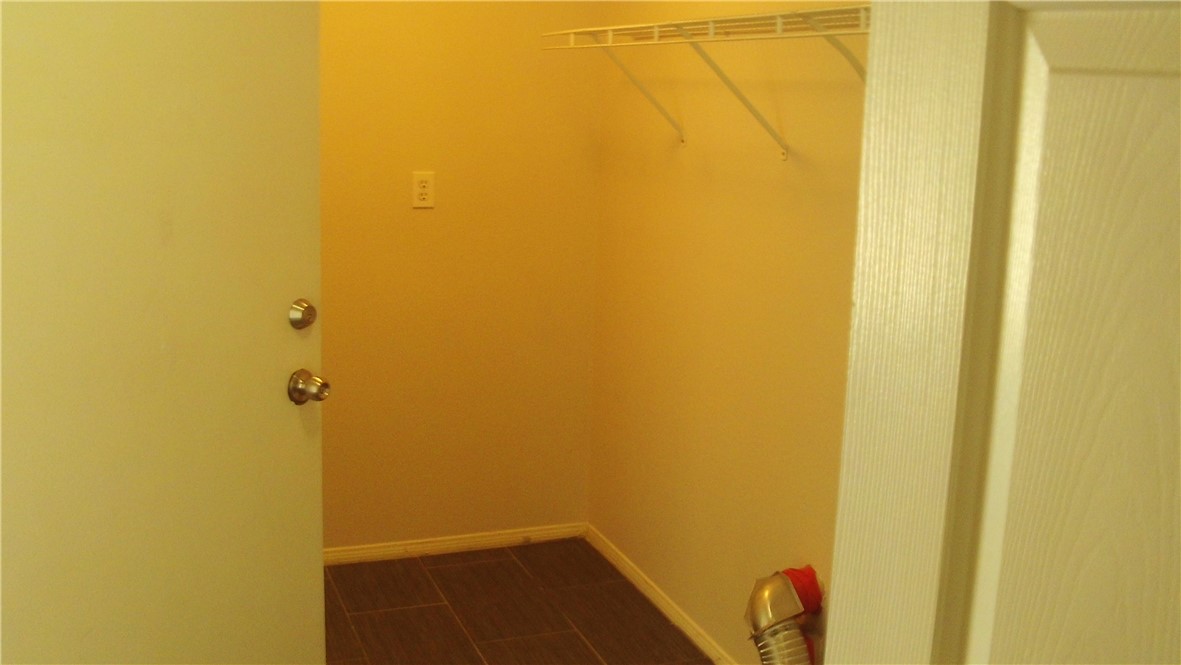 9089 Goldenrod Court Property Photo 11