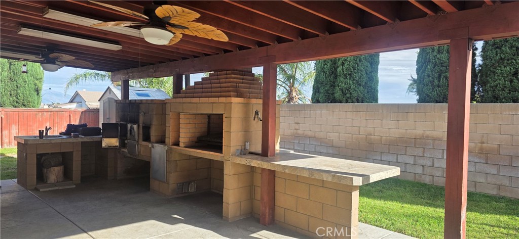 2633 W Loma Vista Drive Property Photo 4