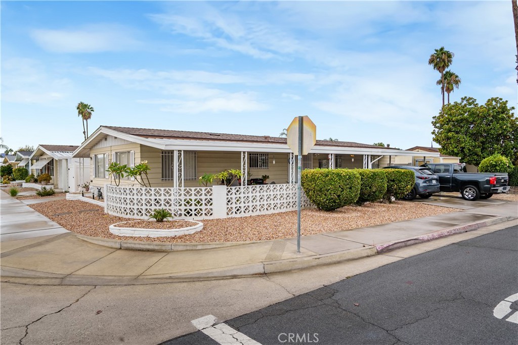 925 S Palm Property Photo 1