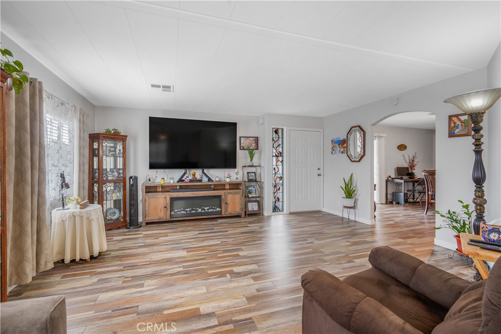925 S Palm Property Photo 3