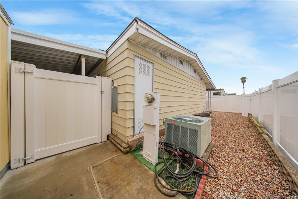 925 S Palm Property Photo 30