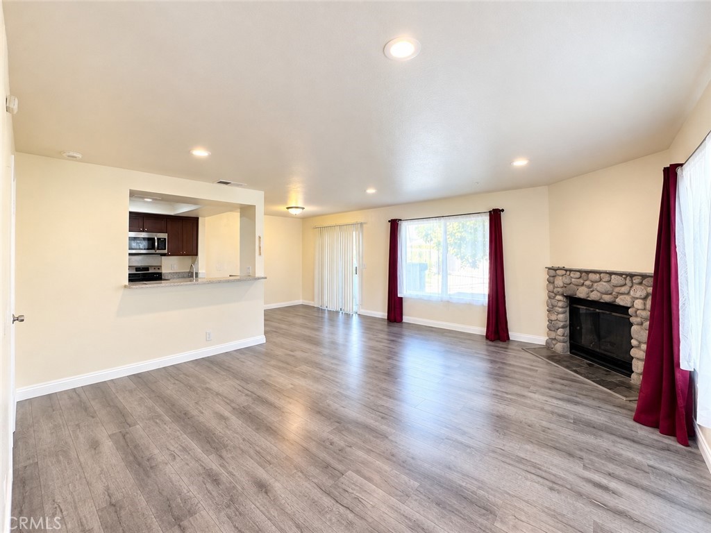 440 Anderwood Court 20 Property Photo 4