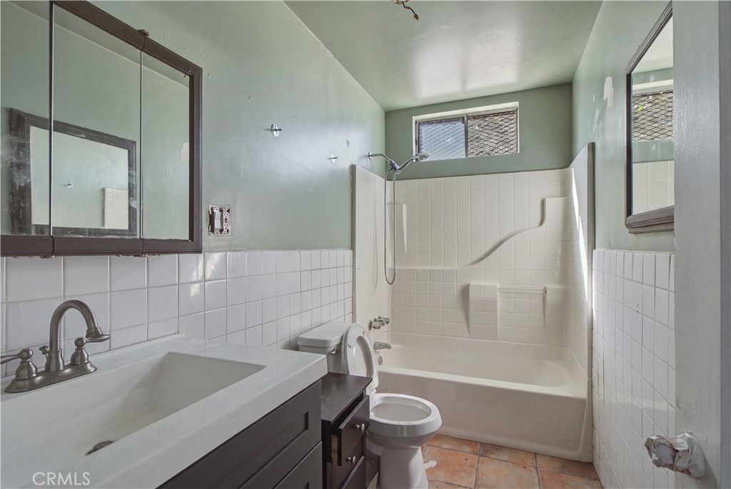 337 N Occidental Property Photo 12