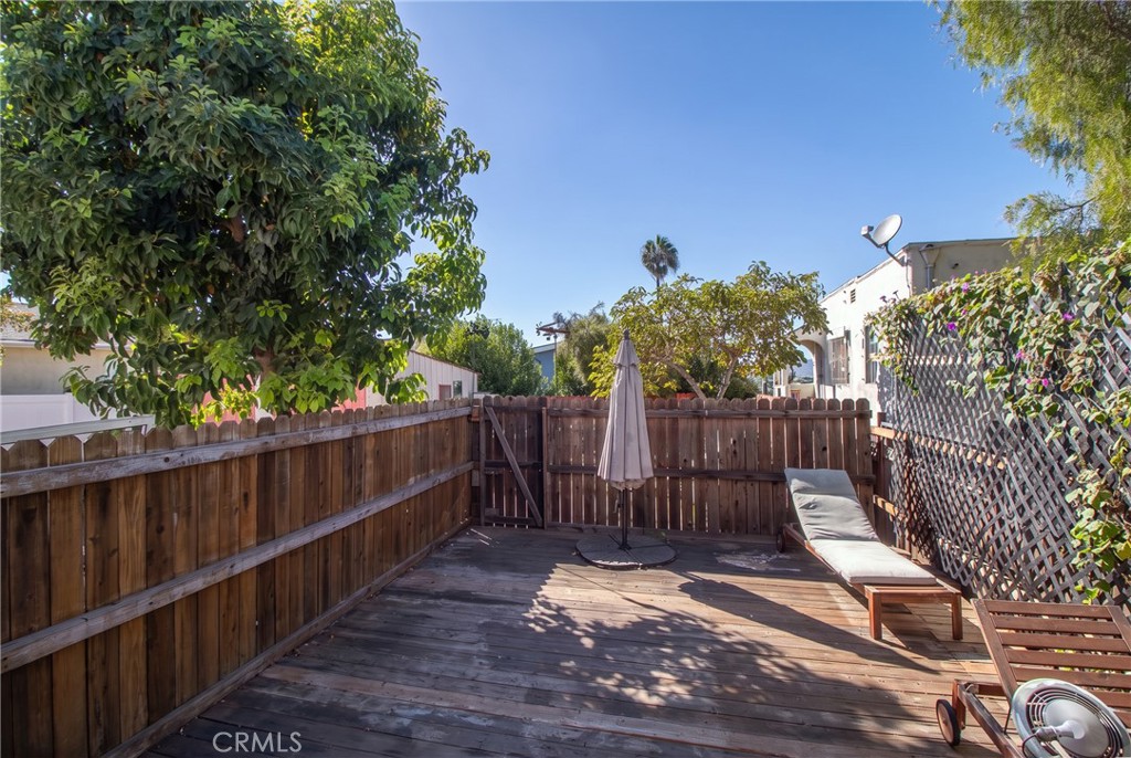 337 N Occidental Property Photo 14